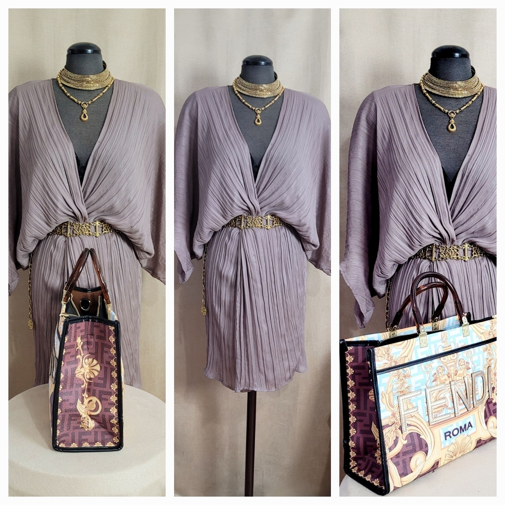 Pleated Dress / 8 - Picture 7 of 11